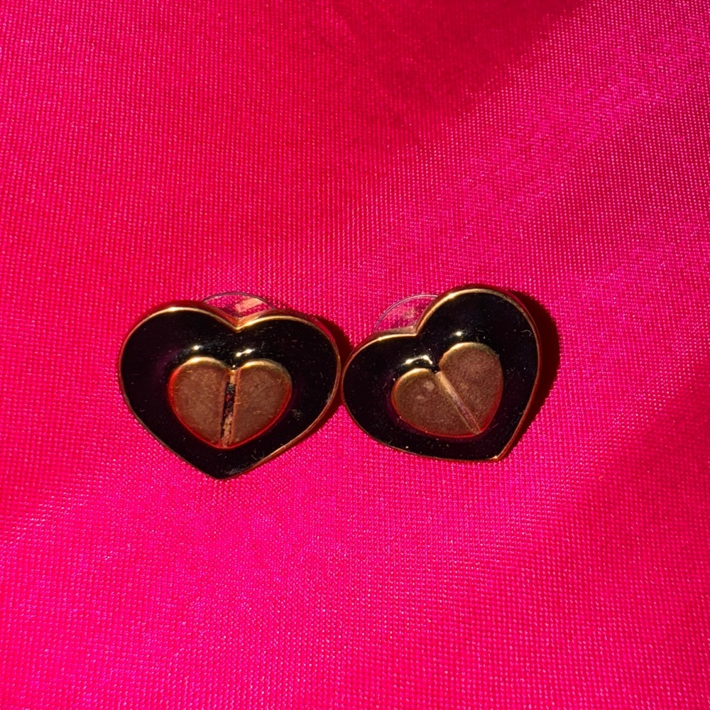 Betsey Johnson Black and Gold Heart Earrings *VINTAGE, RARE FIND*